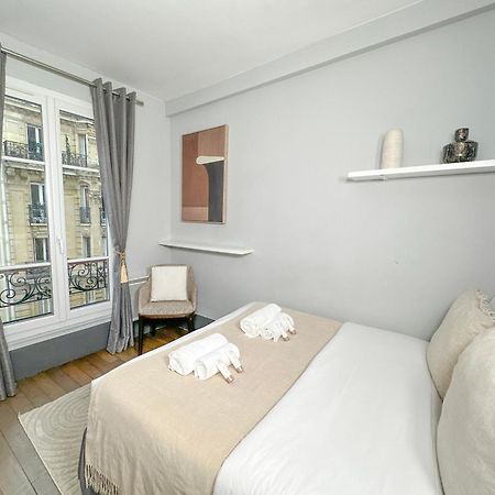 Stunning Apartment Near Eiffel Tower Париж Екстер'єр фото