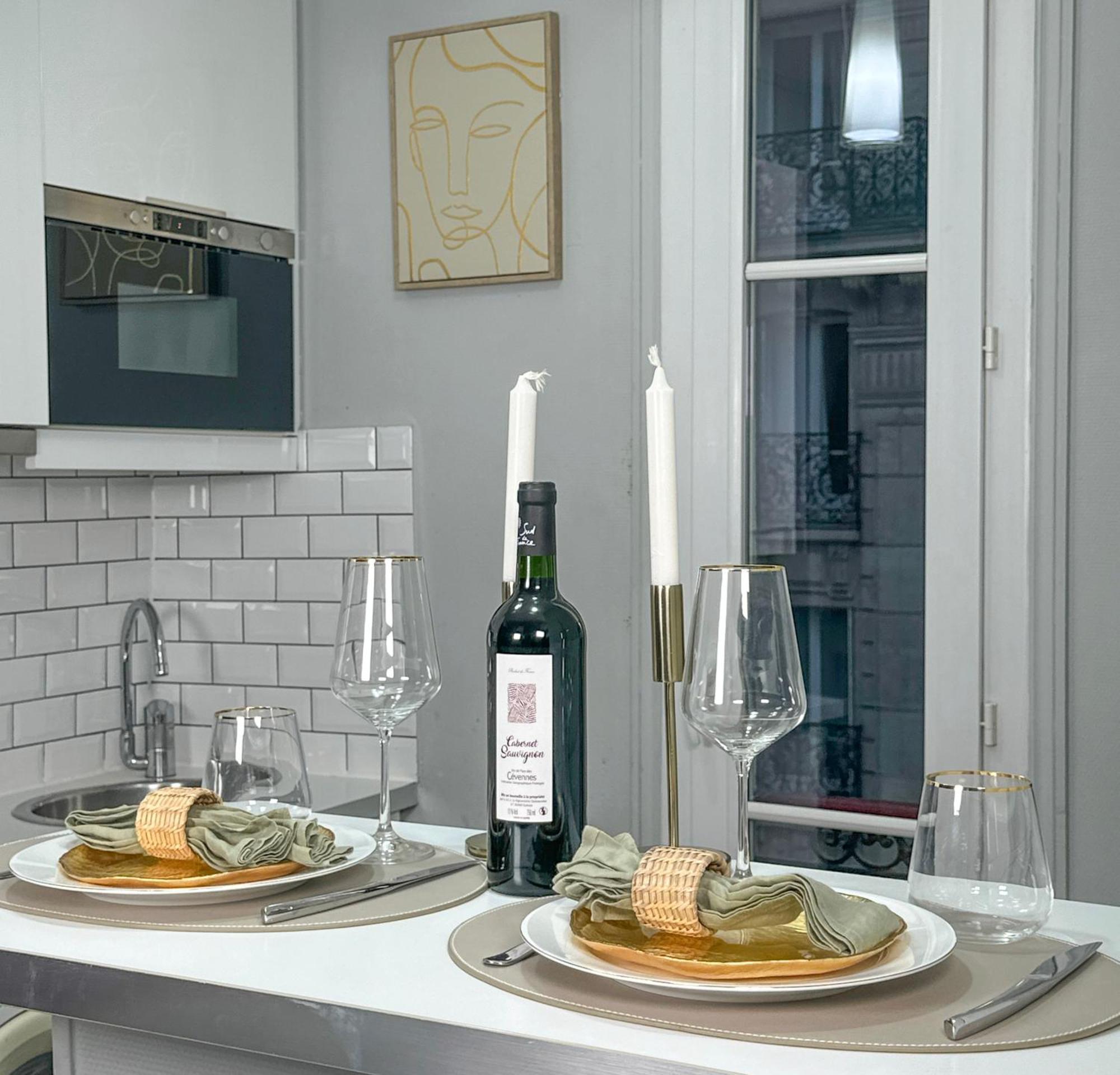 Stunning Apartment Near Eiffel Tower Париж Екстер'єр фото